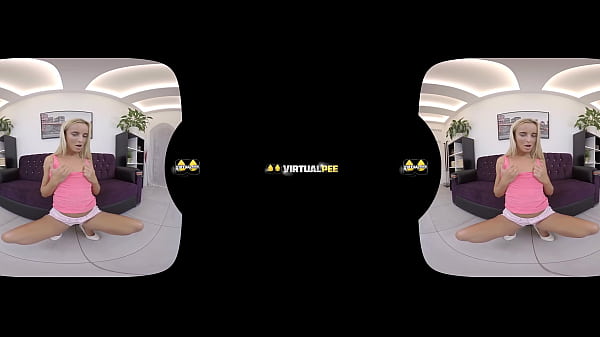 Wetting Her Hotpants In VR