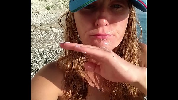 Kinky Selfie – Real oral sex and pissing on a dick on a public beach. RoleplaysCouples
