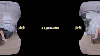 Teen fucks dildo and shoots powerful pee stream on floor – Virtual Porn