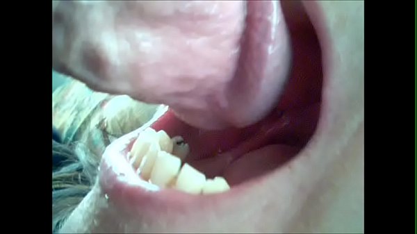 pee drinking during blowjob