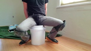 Pissing my jeans and white briefs 6 times while working = explosive cum