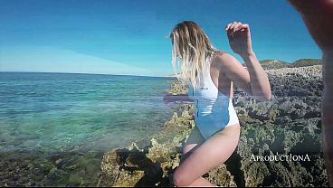 Quicky by the sea
